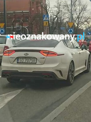 Nieoznakowany radiowóz Kia Stinger — Sosnowiec