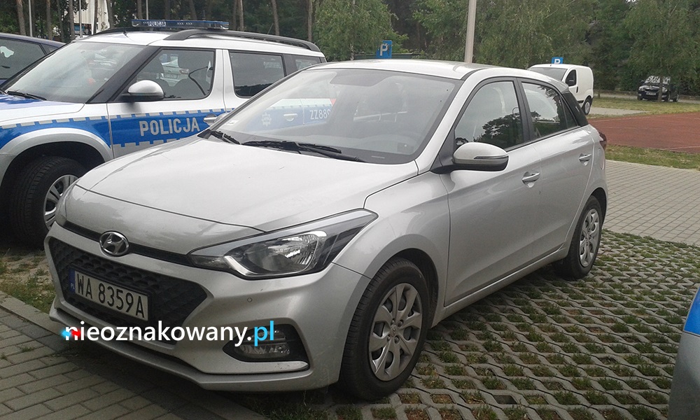 Nieoznakowany radiowóz Hyundai i20 — Otwock
