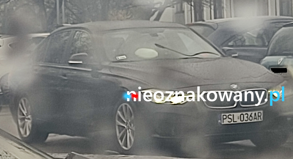 Nieoznakowany radiowóz BMW 330i — Konin