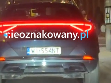Nieoznakowany radiowóz Cupra