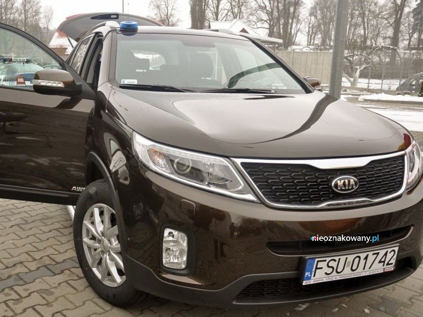 Nieoznakowany radiowóz FSU01742 — KIA  Sorento